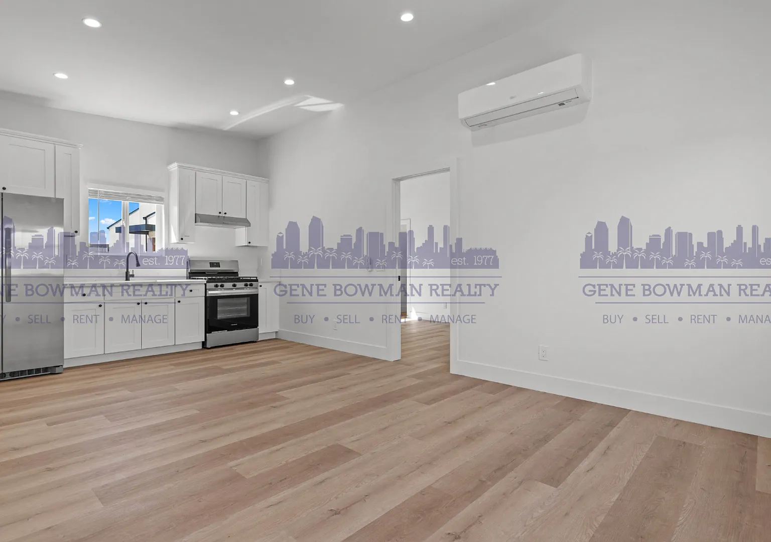 24092413 Fleetwood St — Photo 1