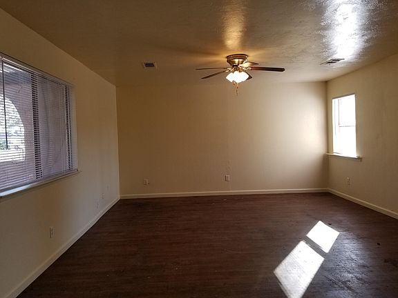 5th image of 1117 N Stover St