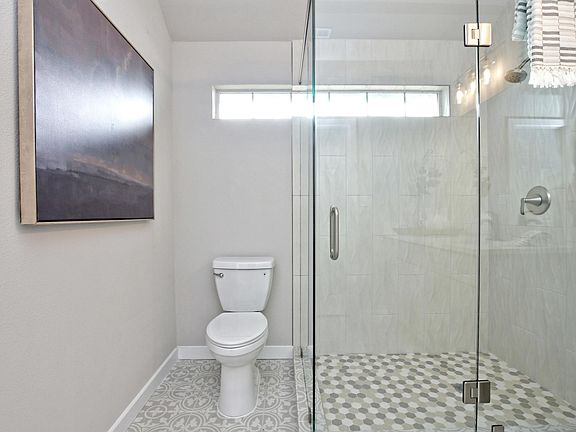 3rd image of 154 Meadow View Cv