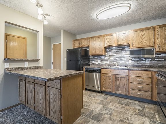 Our renovated kitchens are designed to impress with updated cabinetry, sleek countertops, stainless steel appliances, and a modern tile backsplash that brings it all together.