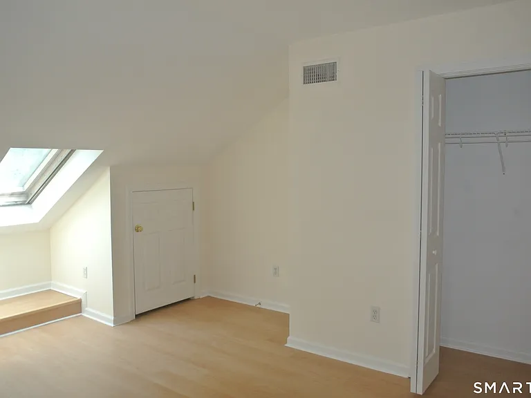 680 Boston Post Rd #25 — Photo 11