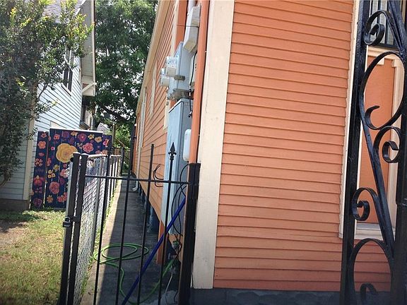 2nd image of 1431 France St