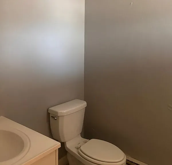 314-316 Capen St #2 — Photo 14