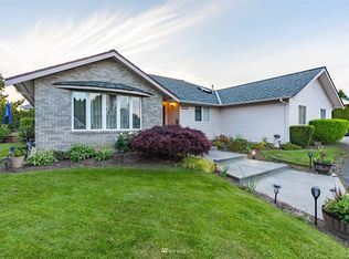 2527 Crescent St, Ferndale, WA 98248