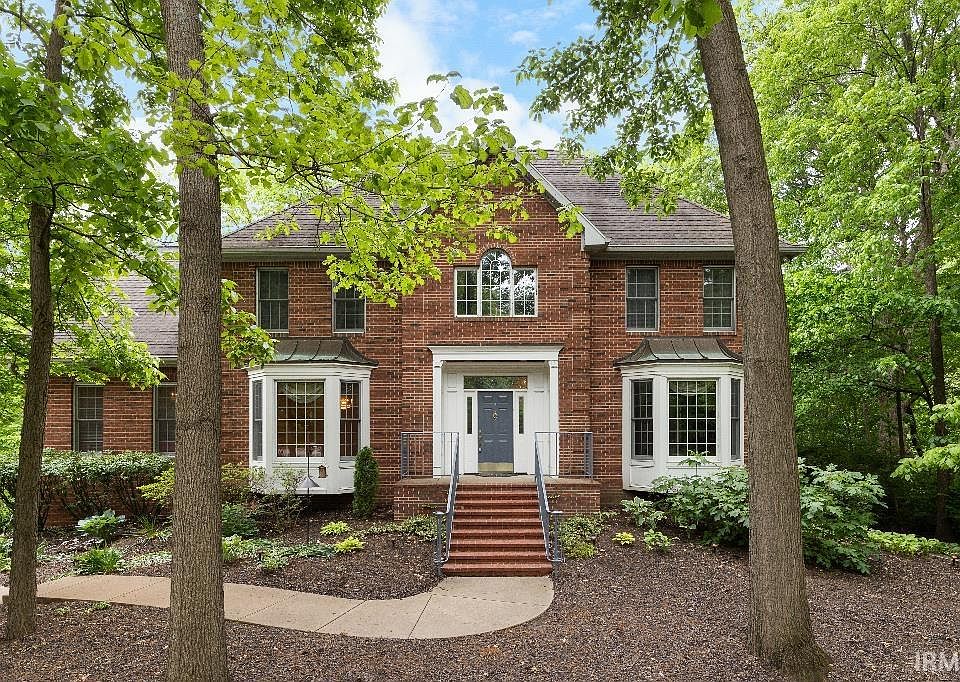 1st image of 3 Tall Oak Ln