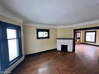 4th image of 10524 Elk Ave