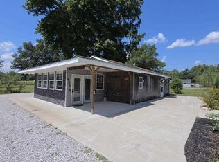 430 S Laughlin St, Lyons, IN 47443