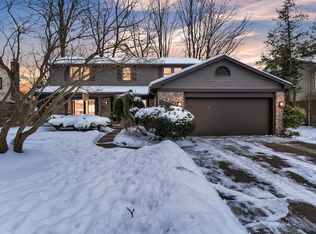 34069 Fairfax Dr, Livonia, MI 48152