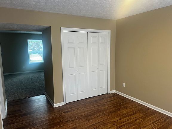 4th image of 109 Woods Trl APT 4