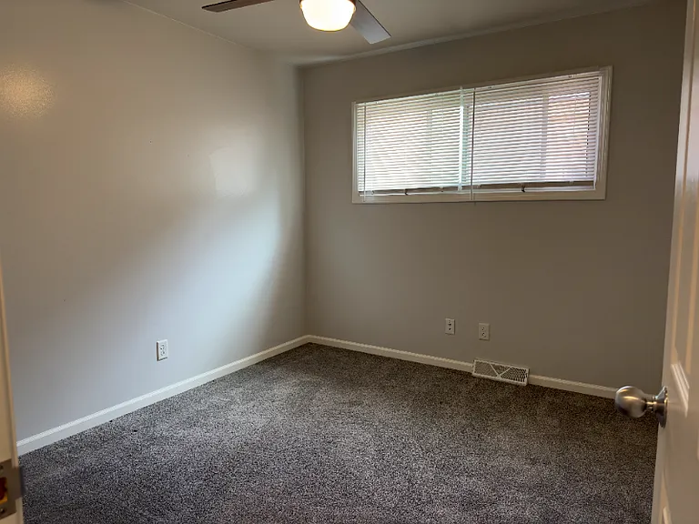 2407 S 68th St — Photo 10