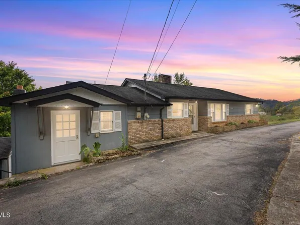 8404 Loretta Ln, Bristol, VA 24202