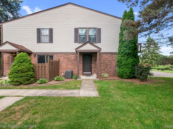 7777 Pontiac Lake Rd, Waterford, MI 48327