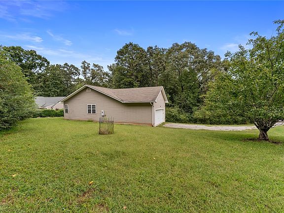 3rd image of 700 Twilight Ct