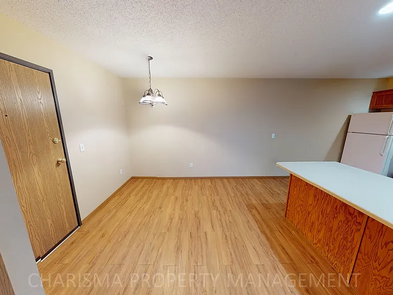 Teakwood Apartments — Photo 28