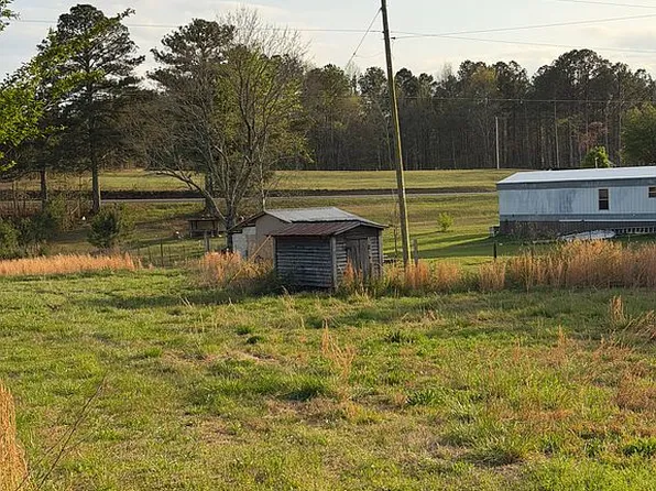 8214 County Road 70, Collinsville, AL 35961