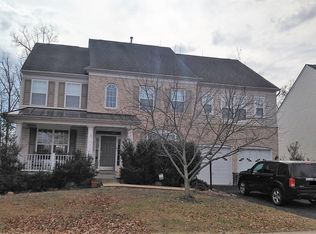 8298 Shimmering Rock Rd, Gainesville, VA 20155