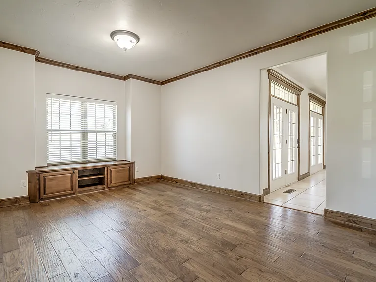 22525 Lindy Ter — Photo 15