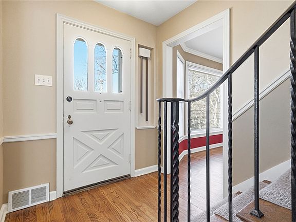 5th image of 1393 Washington Rd
