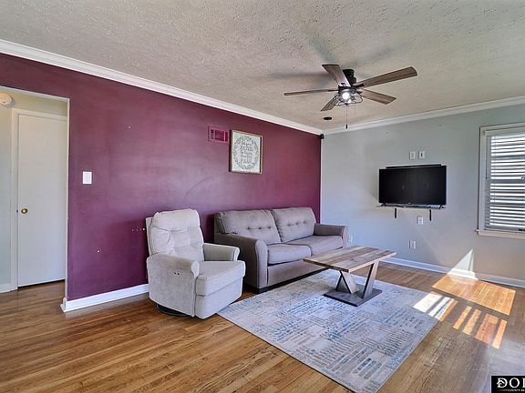 4th image of 1435 N Somers Ave
