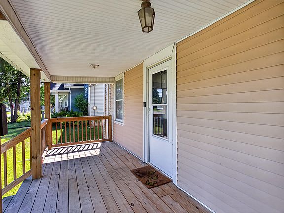 2nd image of 105 Avondale Ave