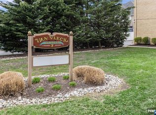 7 Van Vleck St #C0009, Montclair, NJ