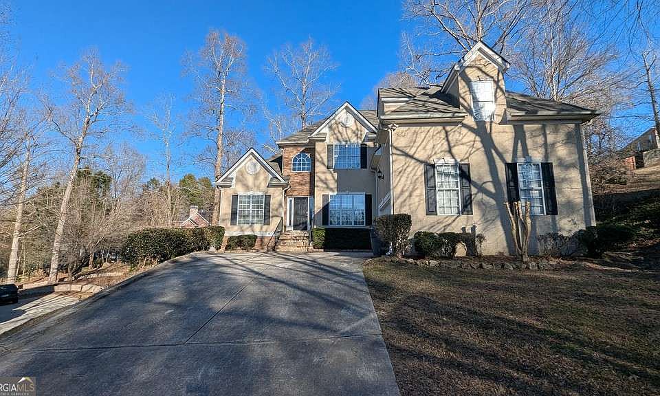 1st image of 106 Ashwood Ct N