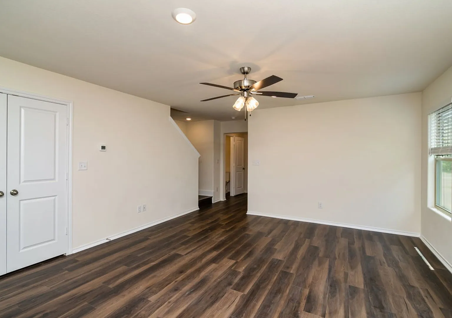 Available Now! 3 Bedroom Duplex Located In Whiteright Texas! — Photo 4