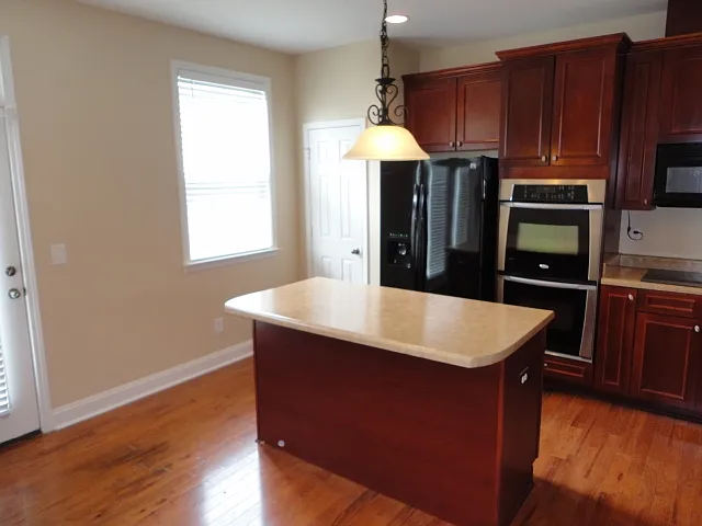 324 Steel Hopper Way — Photo 2
