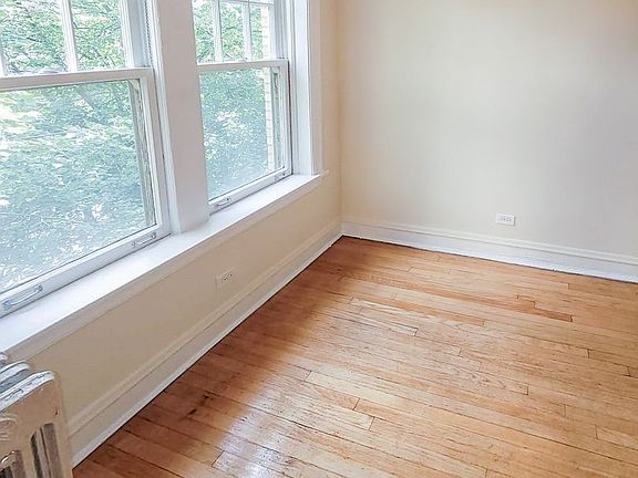 2nd image of 1609 W Sunnyside Ave #3