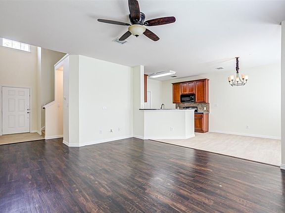 5th image of 3308 Belladonna Dr