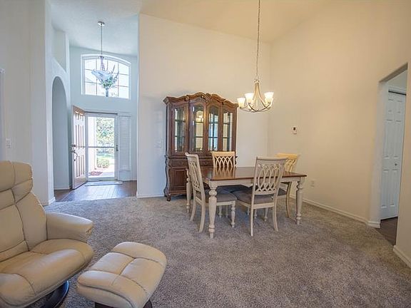 5th image of 223 Moss Ln