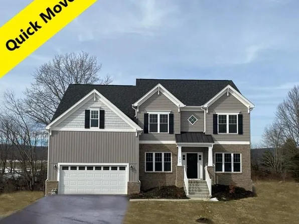 132 Oak Meadow Ln, Blacksburg, VA 24060