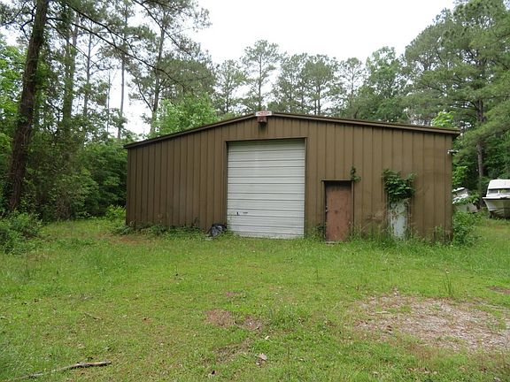 3rd image of 1235 Belangia Rd