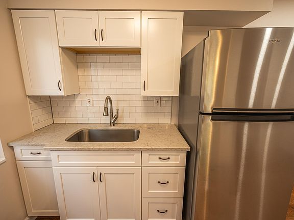 3rd image of 4162 Allendale Dr #1