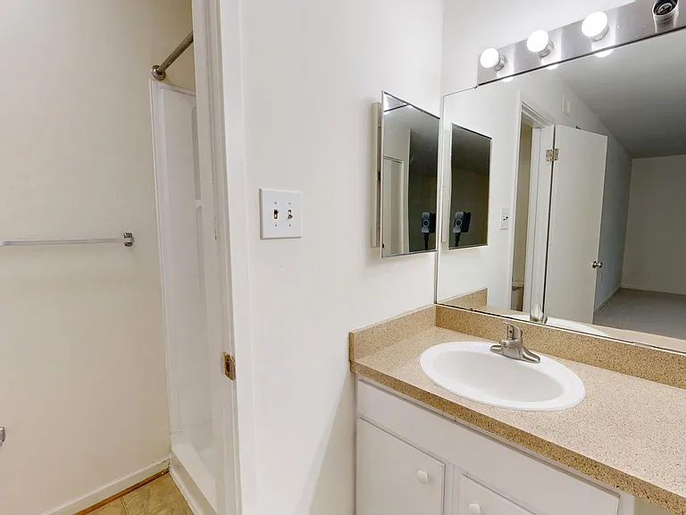 Seneca Place — Photo 79