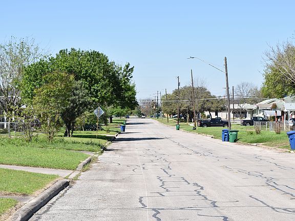 5th image of 646 E Highland Blvd