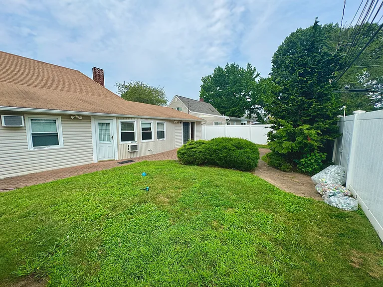 11 Admiral Ln #1 — Photo 24