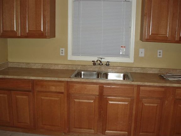 4th image of 1612 S Gearhart St