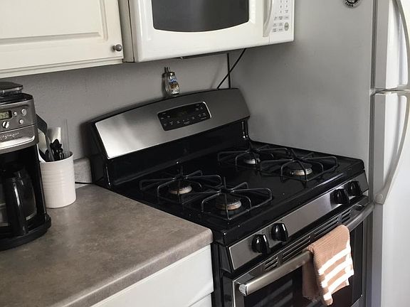 5th image of 1110 N Bosart Ave