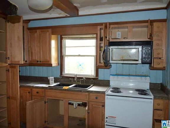 4th image of 3598 Valley Hills Dr