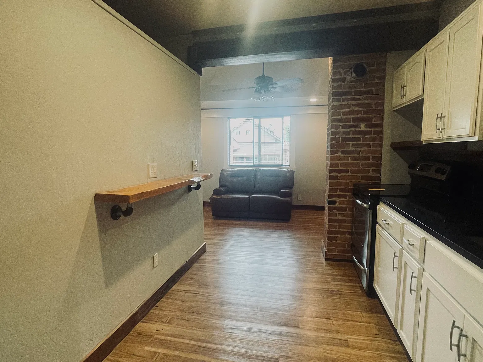 Studio, 450 sqft, $1,200 — Photo 3
