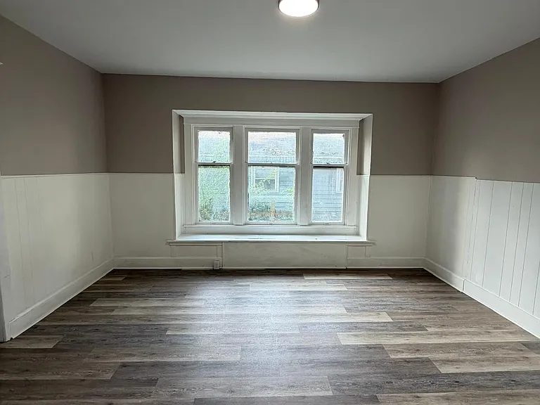 2429 Adams St — Photo 10