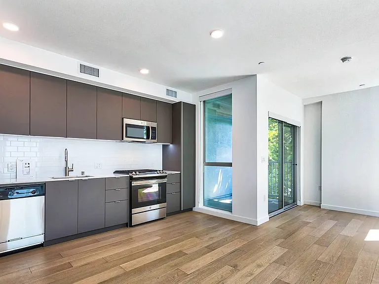 1048 Manzanita — Photo 15