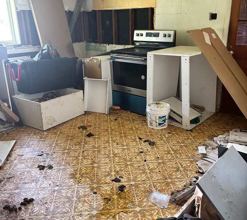 2nd image of 1005 Laurelwood Rd