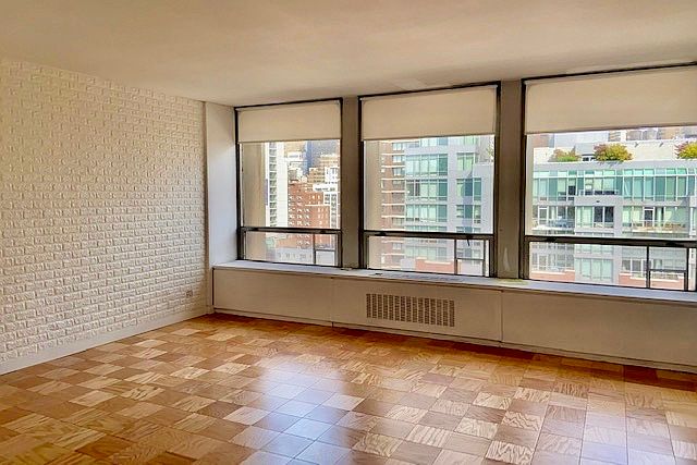 1st image of 300 E 33rd St APT 10H