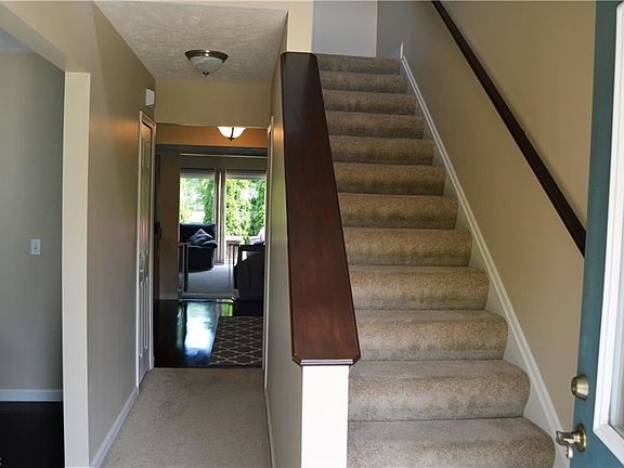 3rd image of 5621 Saint Thomas Ln