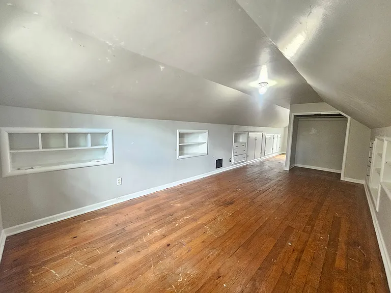 2704 W Garland Ave — Photo 17