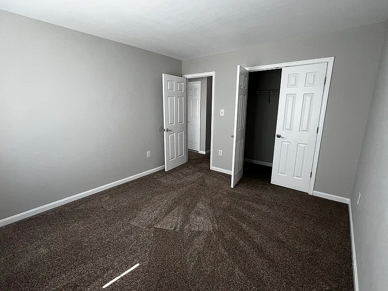 21379 Fultonham Cir — Photo 30