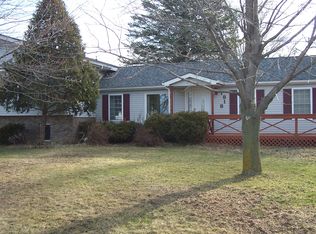 7818 N Luce Rd, Alma, MI 48801