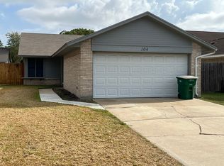 104 Largo Ct, Victoria, TX 77901